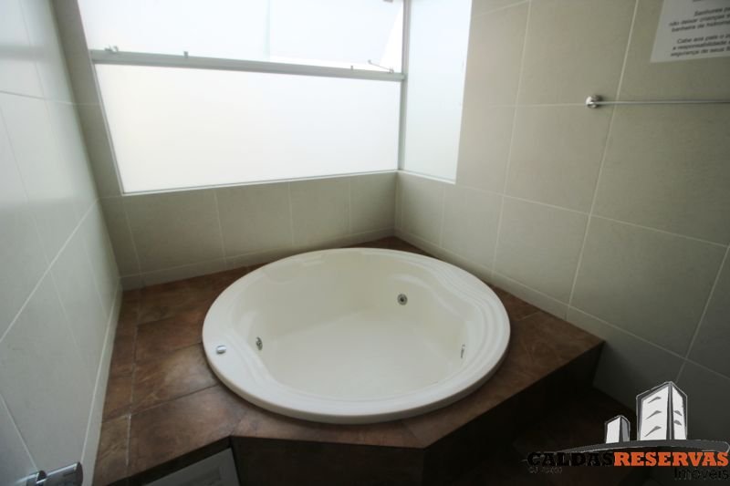 Apartamento A0328 no RIVIERA PARK em CALDAS NOVAS GO